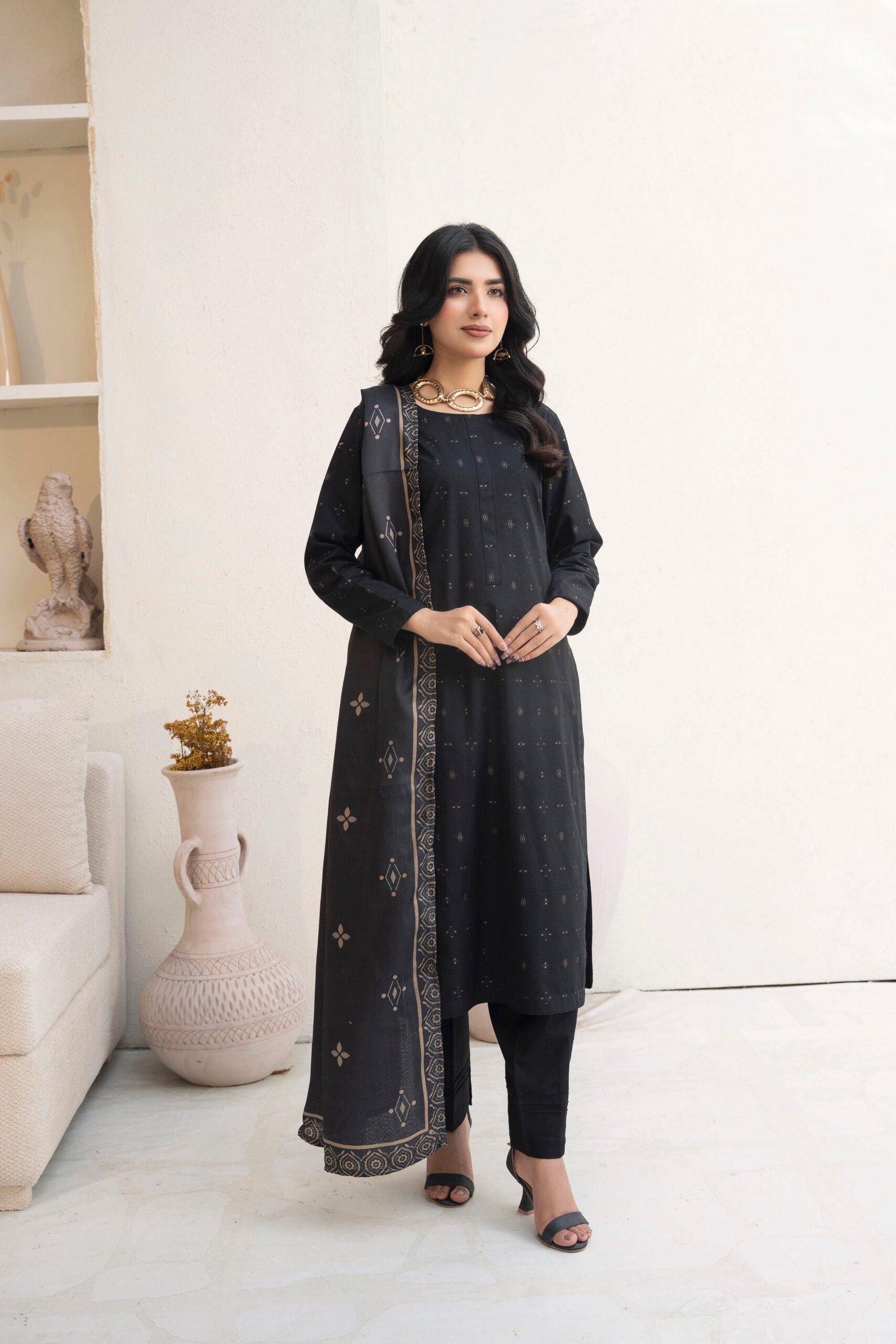 3 Piece Khaddar Jacquard suit (Pret)