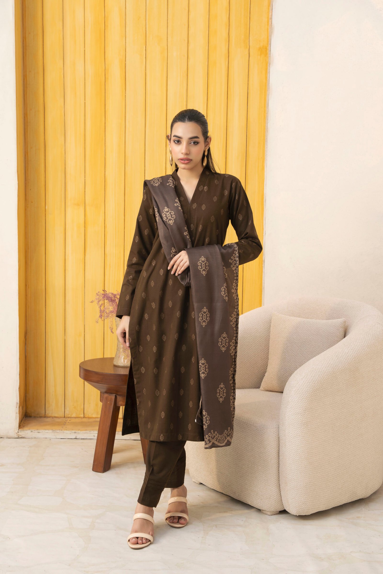 3 Piece Khaddar Jacquard suit (Pret) - Image 3